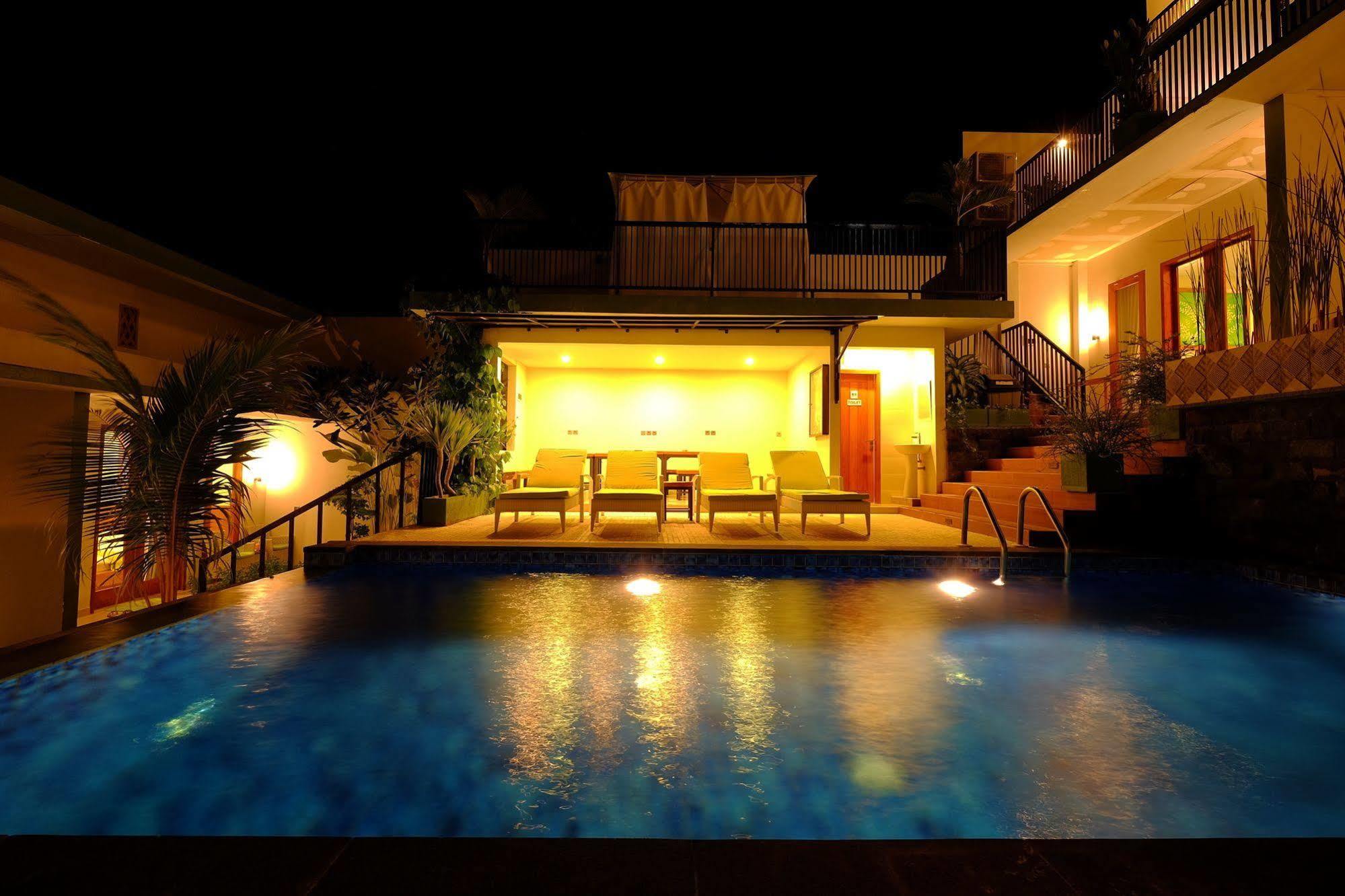 Villa Mata'Ano Mangsit Buitenkant foto